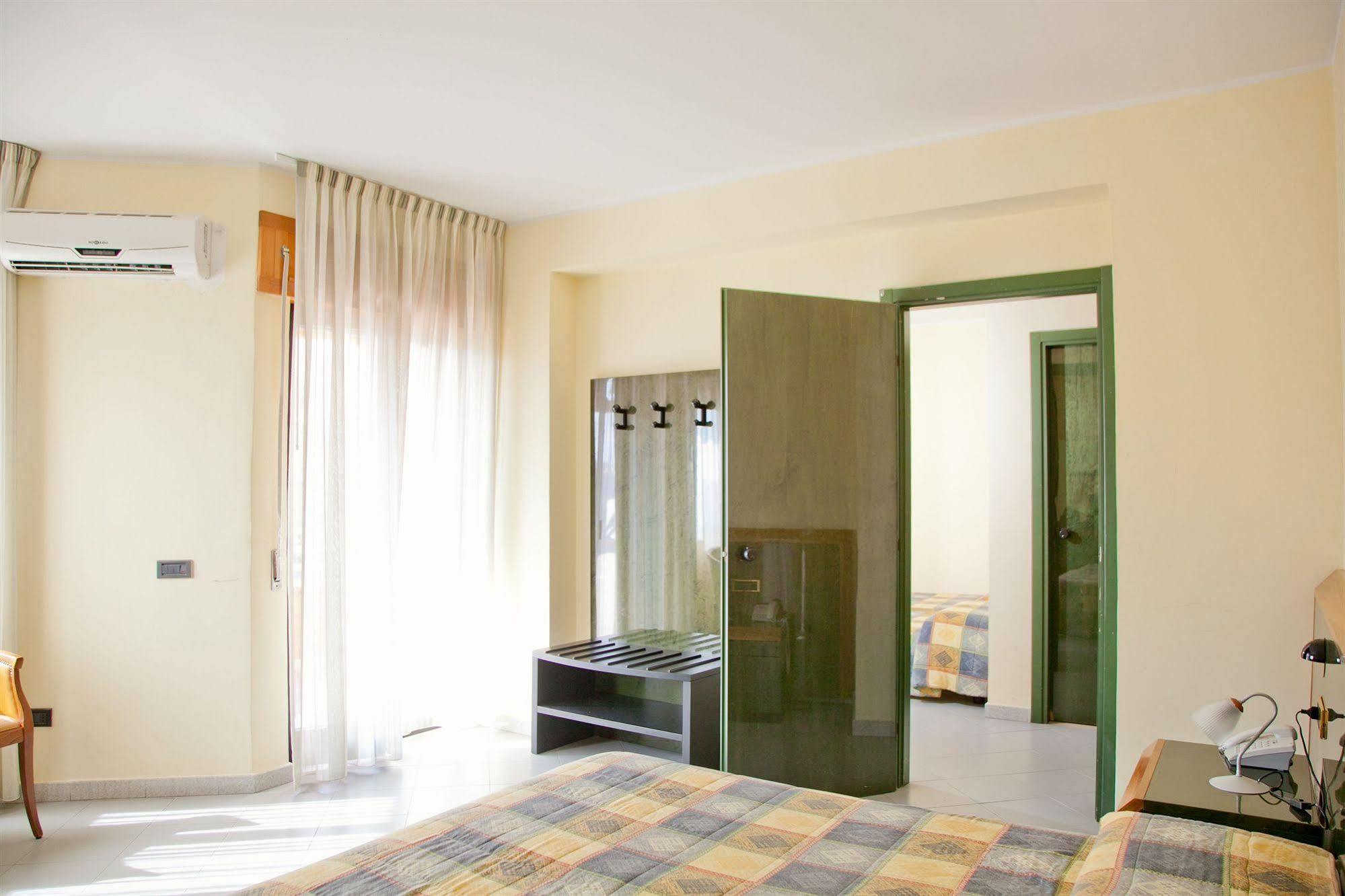 Hotel Melissa Torre Melissa エクステリア 写真